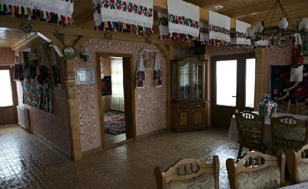 Pensiunea Valea Branzei Nanesti Exterior foto